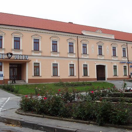 Hotel Jelen Hlohovec Exteriör bild